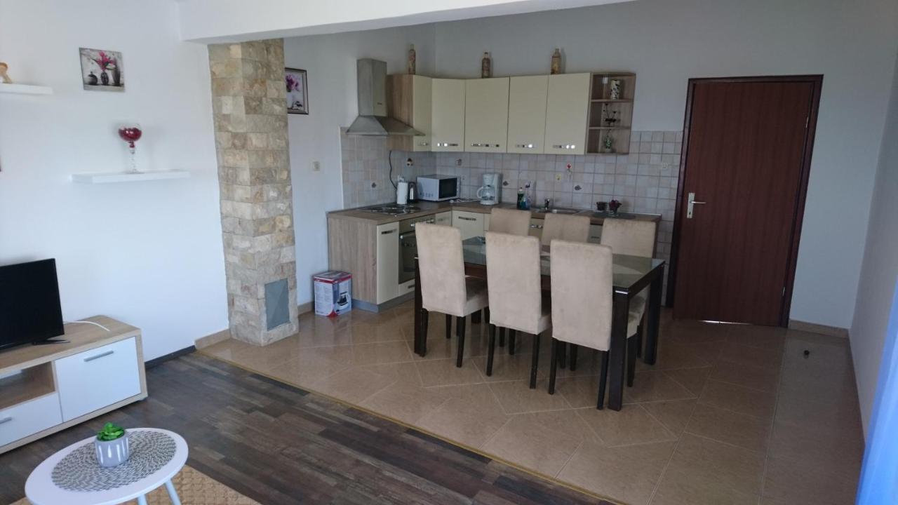 Apartman Vuleta Ražanac Buitenkant foto