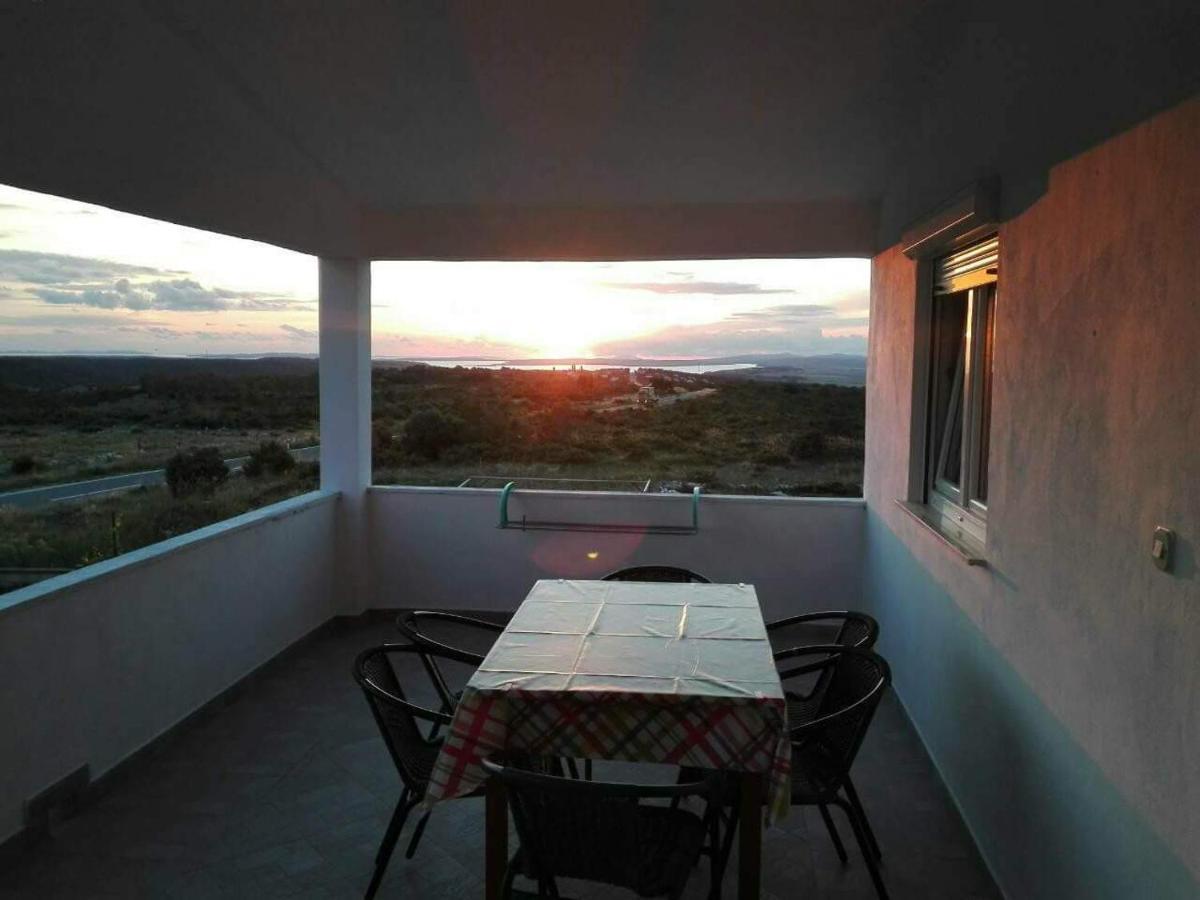 Apartman Vuleta Ražanac Buitenkant foto