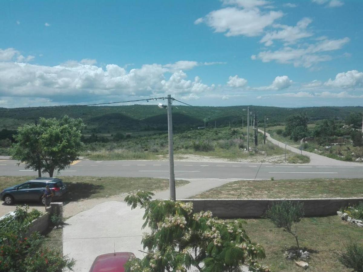 Apartman Vuleta Ražanac Buitenkant foto